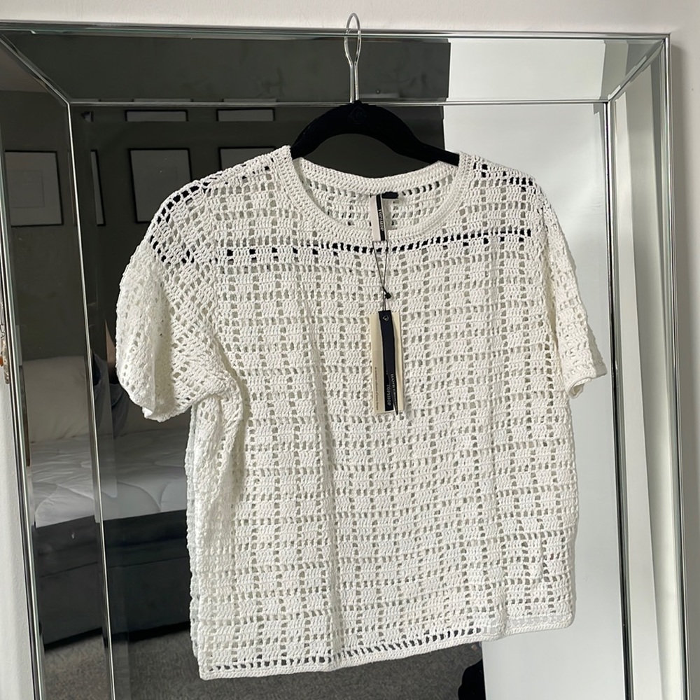 Hand crotched top